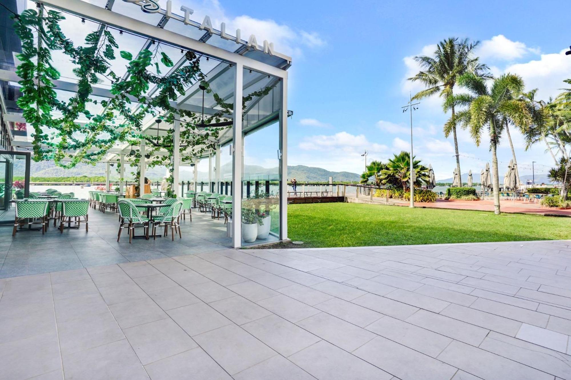 Hotel 602 Harbour Lights With Ocean Views Cairns Zimmer foto